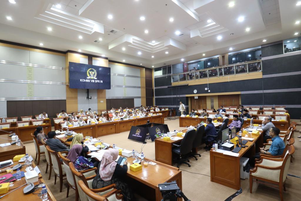 Suasana rapat kerja antara BNPB dengan Komisi VIII DPR RI di Kompleks Senayan, Jakarta Pusat, Selasa (30/5). Dalam rapat kerja tersebut BNPB mengusulkan penambahan anggaran untuk tahun 2024 senilai 1 triliyun rupiah.
